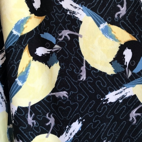 LULAROE Irma Blue Yellow Bird Print Scoop Neck A line Tunic Top Size M EUC - Picture 7 of 9